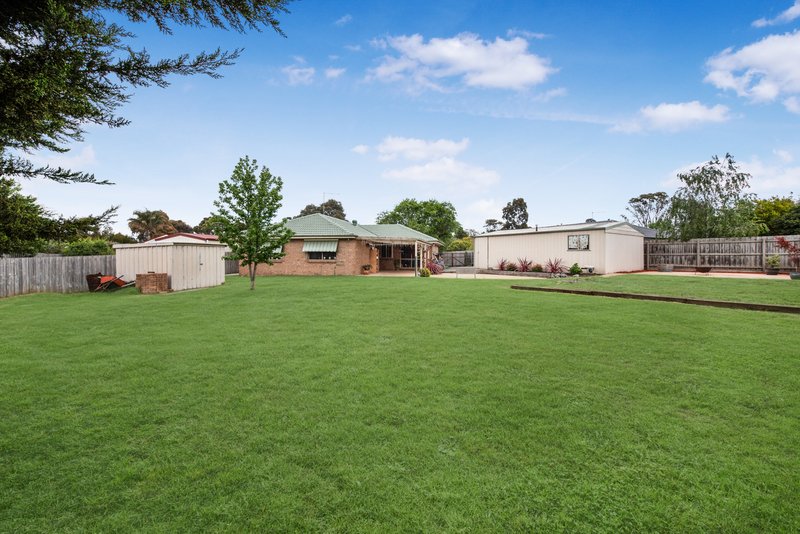 Photo - 5 Kylie Court, Pakenham VIC 3810 - Image 12