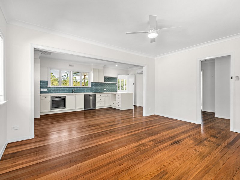 Photo - 5 La Monte Street, Moorooka QLD 4105 - Image 2