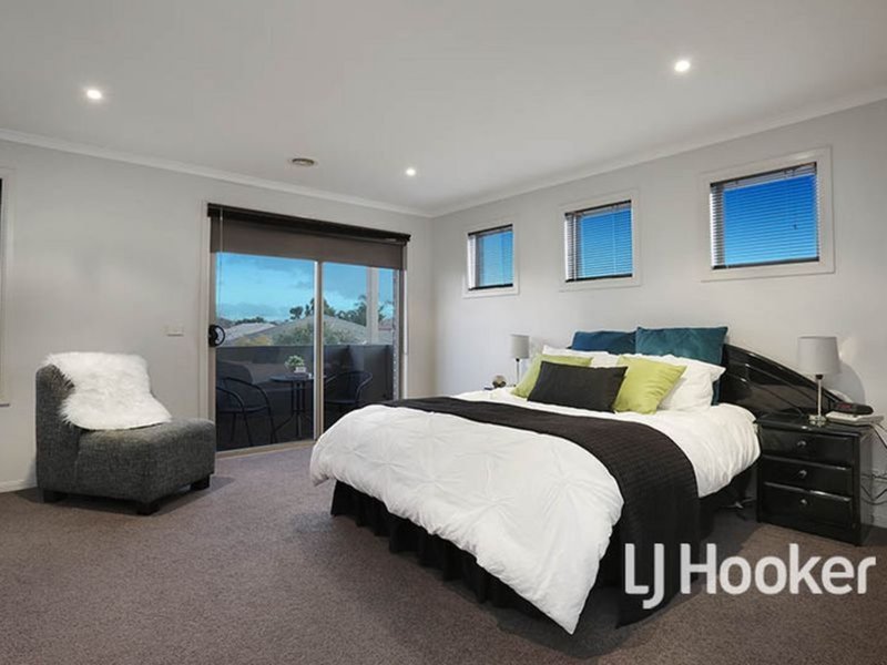 Photo - 5 La Spezia Court, Point Cook VIC 3030 - Image 8