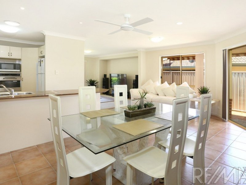 Photo - 5 Lacie Crt , Mudgeeraba QLD 4213 - Image 9