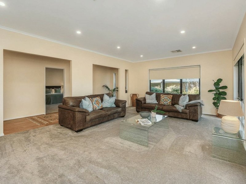 Photo - 5 Lady Bute Drive, Mount Barker SA 5251 - Image 3