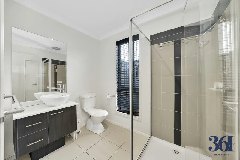 Photo - 5 Lady Penrhyn Drive, Wyndham Vale VIC 3024 - Image 6