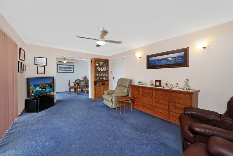 Photo - 5 Laelana Avenue, Budgewoi NSW 2262 - Image 3