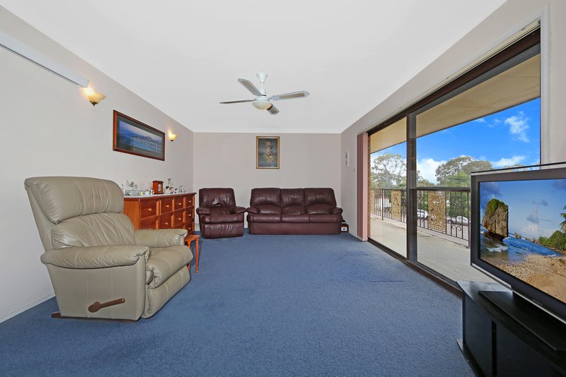 Photo - 5 Laelana Avenue, Budgewoi NSW 2262 - Image 4