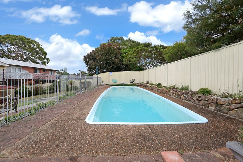 Photo - 5 Laelana Avenue, Budgewoi NSW 2262 - Image 7