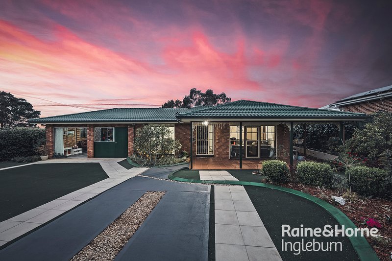 5 Lagonda Drive, Ingleburn NSW 2565