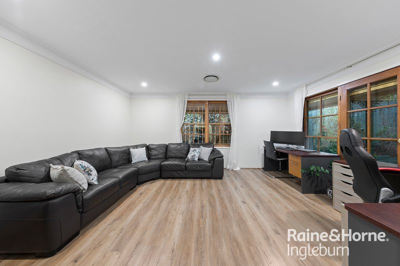 Photo - 5 Lagonda Drive, Ingleburn NSW 2565 - Image 9