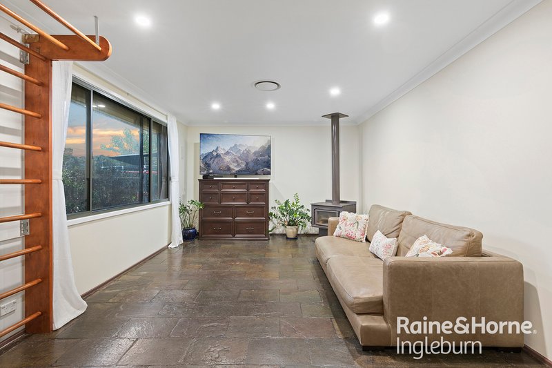 Photo - 5 Lagonda Drive, Ingleburn NSW 2565 - Image 12