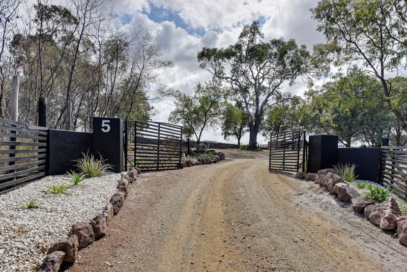 Photo - 5 Lakeland Drive, Forcett TAS 7173 - Image 3