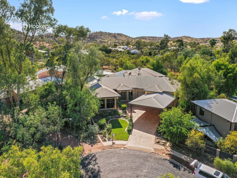 5 Lakes Court, Desert Springs NT 0870