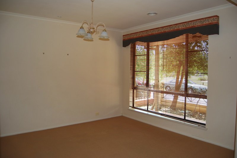 Photo - 5 Lakeside Close, Mawson Lakes SA 5095 - Image 2