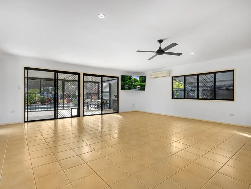 Photo - 5 Lakeside Drive, Burrum Heads QLD 4659 - Image 6
