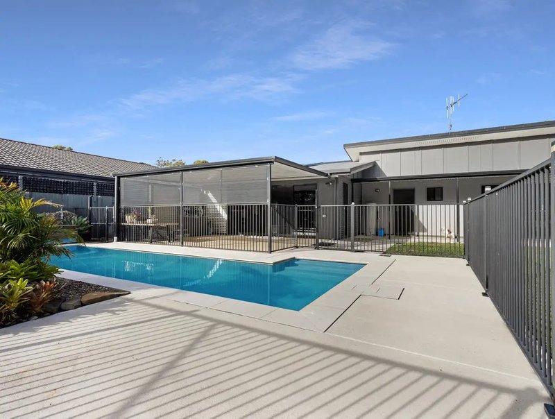 Photo - 5 Lakeside Drive, Burrum Heads QLD 4659 - Image 13