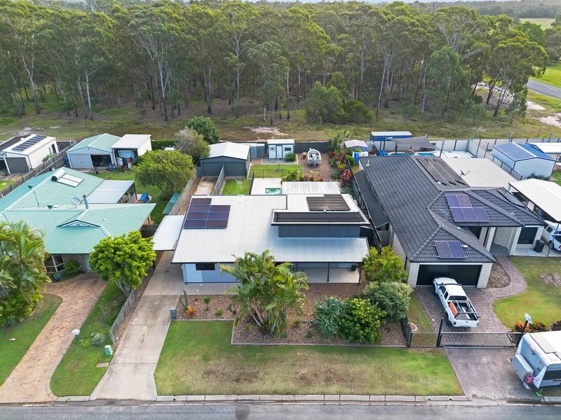 Photo - 5 Lakeside Drive, Burrum Heads QLD 4659 - Image 18