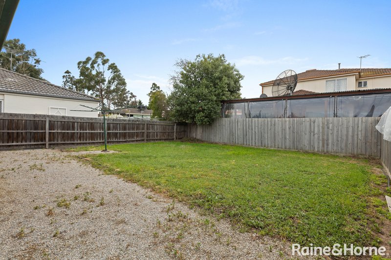 Photo - 5 Lakeside Drive, Roxburgh Park VIC 3064 - Image 18