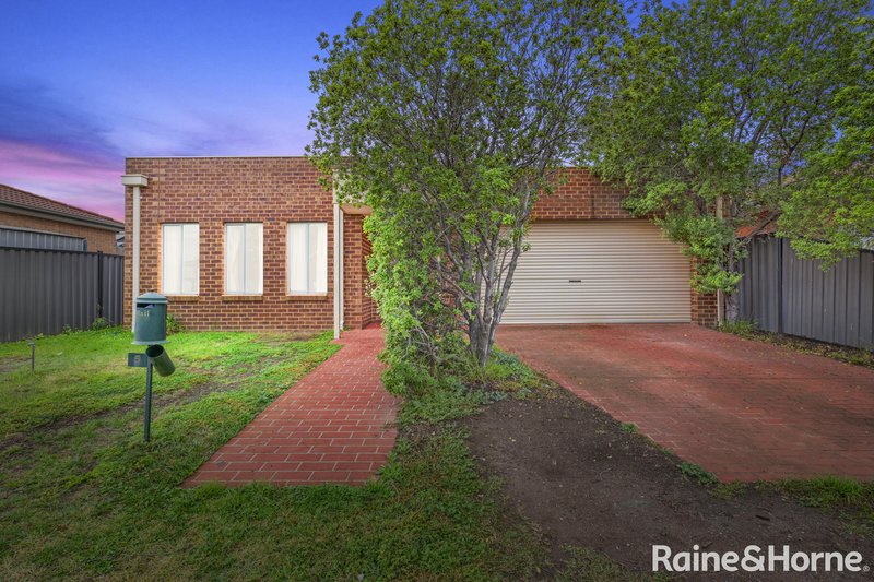 Photo - 5 Lakewood Boulevard, Melton VIC 3337 - Image 3