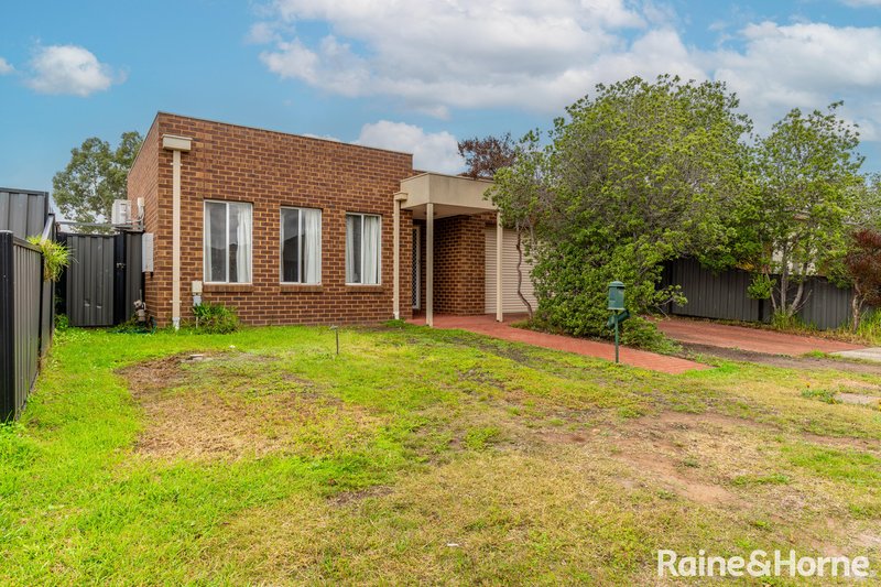 Photo - 5 Lakewood Boulevard, Melton VIC 3337 - Image 16