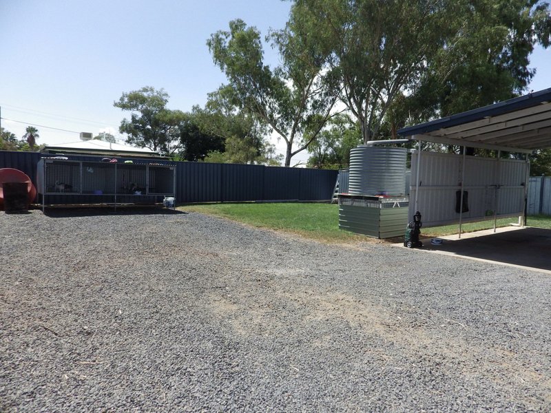 Photo - 5 Laman Street, Roma QLD 4455 - Image 18