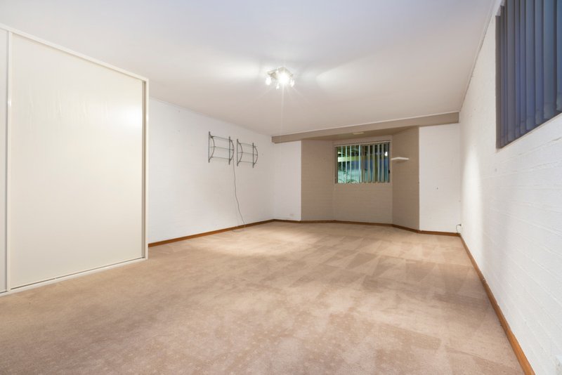 Photo - 5 Lambell Close, Palmerston ACT 2913 - Image 18