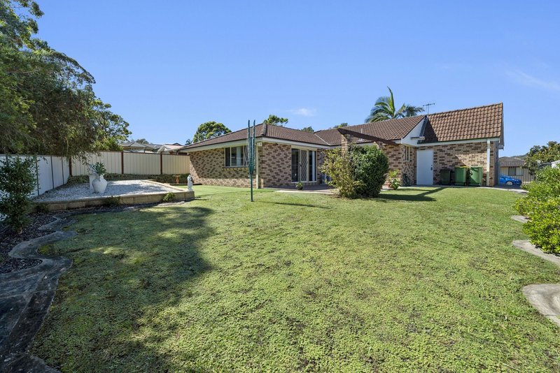 Photo - 5 Lancaster Parade, Bateau Bay NSW 2261 - Image 11