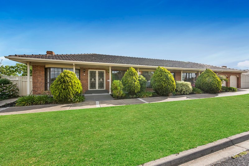 5 Lancia Drive, Keilor Downs VIC 3038