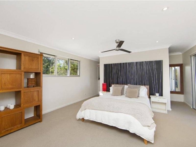 Photo - 5 Langdale Place, Wheeler Heights NSW 2097 - Image 5