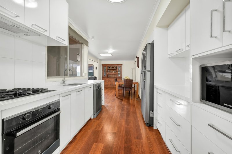 Photo - 5 Lantana Avenue, Hoppers Crossing VIC 3029 - Image 3