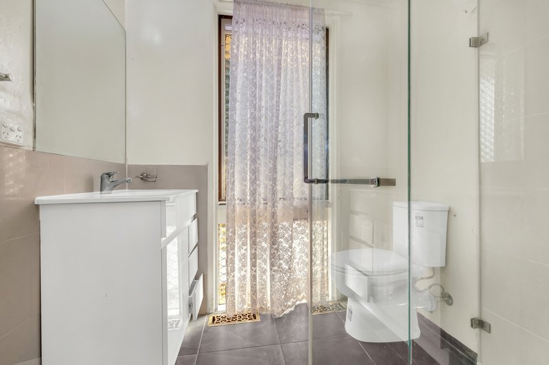 Photo - 5 Lantana Avenue, Hoppers Crossing VIC 3029 - Image 10