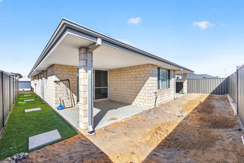 Photo - 5 Larcom Road, Lakelands WA 6180 - Image 20