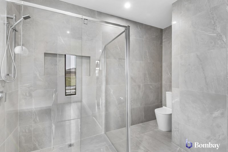 Photo - 5 Latchford Drive, Mickleham VIC 3064 - Image 10