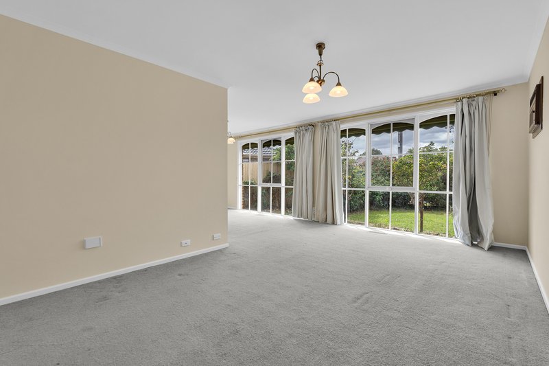 Photo - 5 Latrobe Court, Werribee VIC 3030 - Image 4