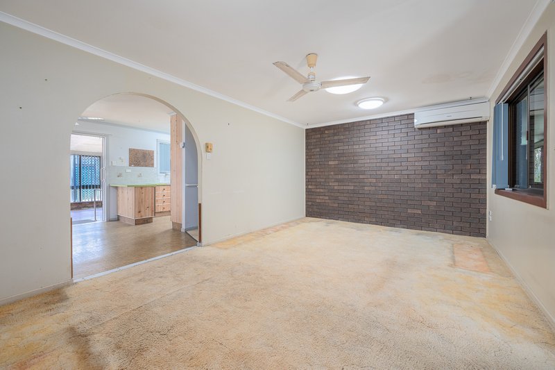 Photo - 5 Latrobe Street, Tannum Sands QLD 4680 - Image 5