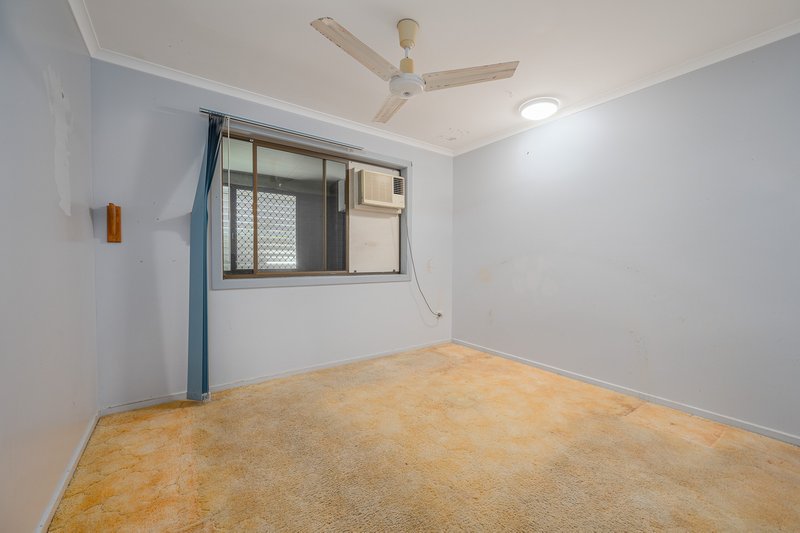 Photo - 5 Latrobe Street, Tannum Sands QLD 4680 - Image 11