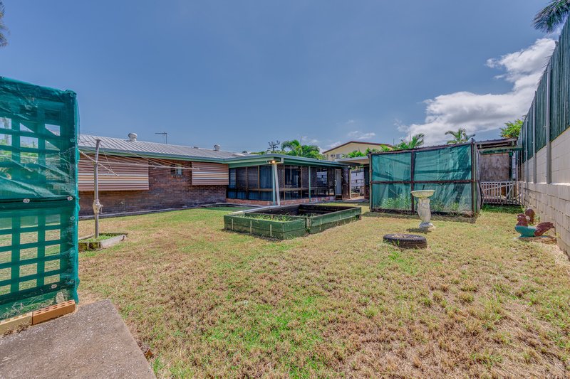 Photo - 5 Latrobe Street, Tannum Sands QLD 4680 - Image 17