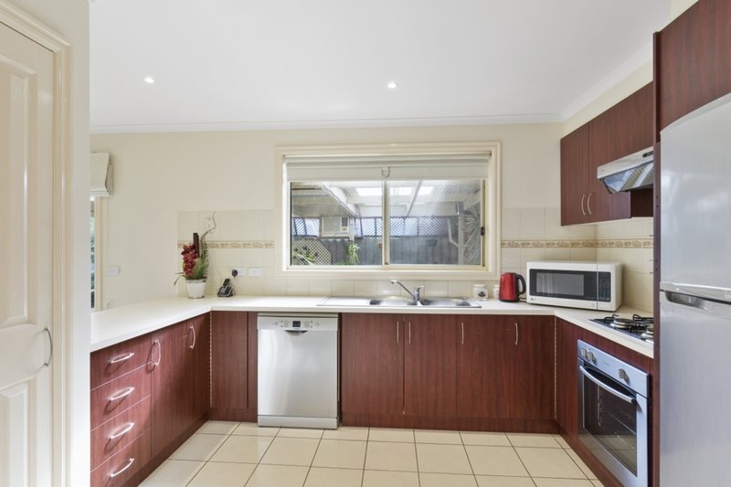 Photo - 5 Lauderdale Drive, Tarneit VIC 3029 - Image 9