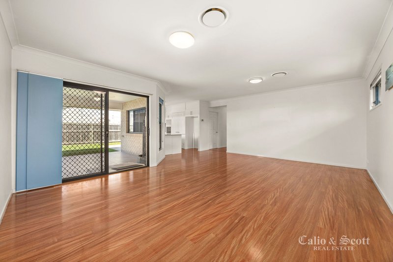 Photo - 5 Lauren Circuit, Brighton QLD 4017 - Image 10