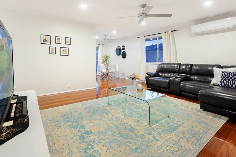 Photo - 5 Lawn Street, Albany Creek QLD 4035 - Image 5