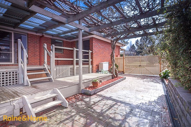 Photo - 5 Lawrence Avenue, Sunbury VIC 3429 - Image 11