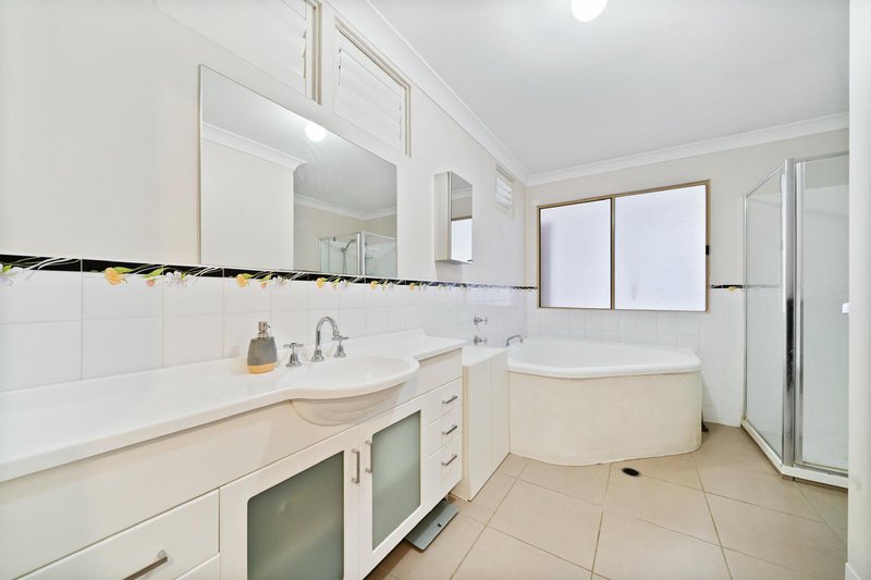 Photo - 5 Leanne Court, Mount Warren Park QLD 4207 - Image 11