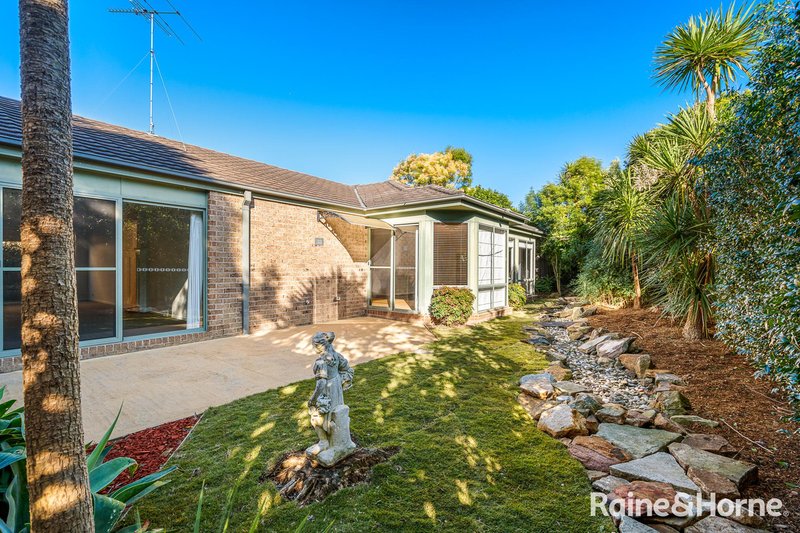 Photo - 5 Lees Place, Beaumont Hills NSW 2155 - Image 11