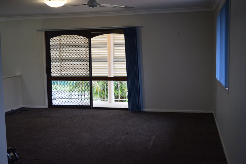 Photo - 5 Levant Street, Albany Creek QLD 4035 - Image 2