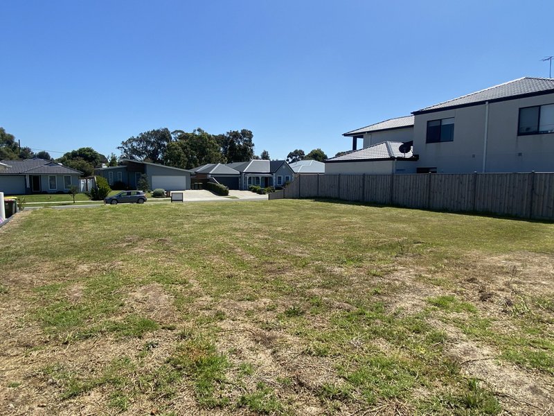 Photo - 5 Liberty Crescent, Corinella VIC 3984 - Image 2