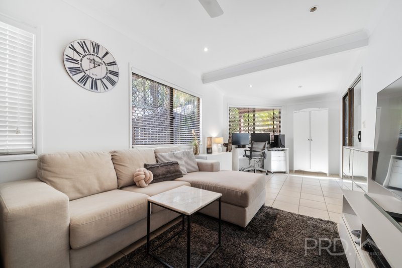 Photo - 5 Light Street, Springwood QLD 4127 - Image 5