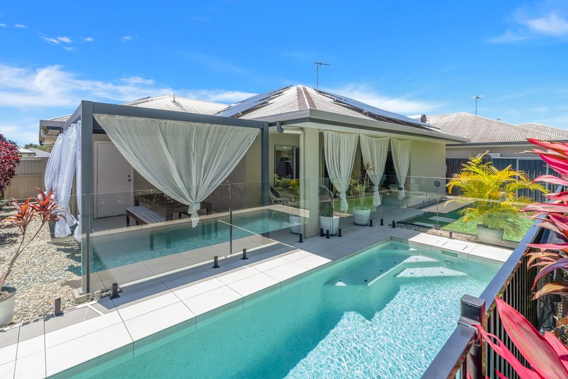 Photo - 5 Lillydale Way, Trinity Beach QLD 4879 - Image 4