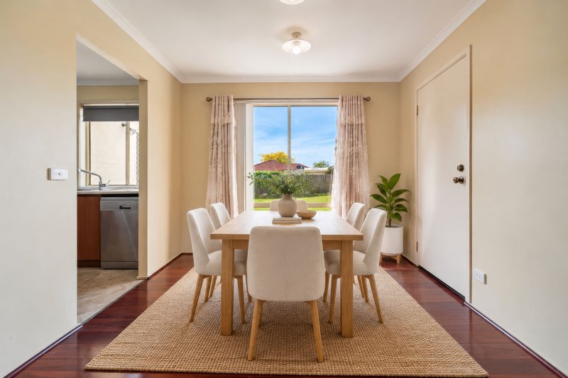 Photo - 5 Limpopa Square, Roxburgh Park VIC 3064 - Image 6