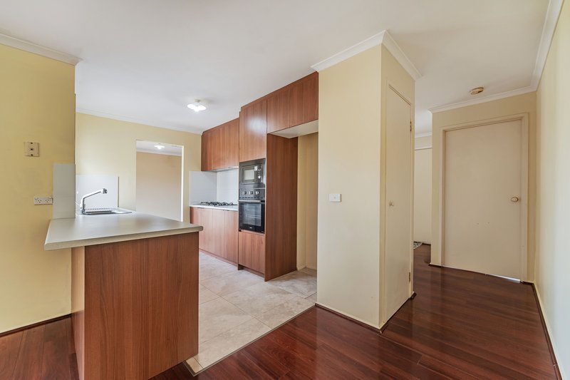 Photo - 5 Limpopa Square, Roxburgh Park VIC 3064 - Image 12