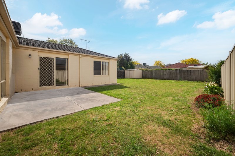 Photo - 5 Limpopa Square, Roxburgh Park VIC 3064 - Image 16