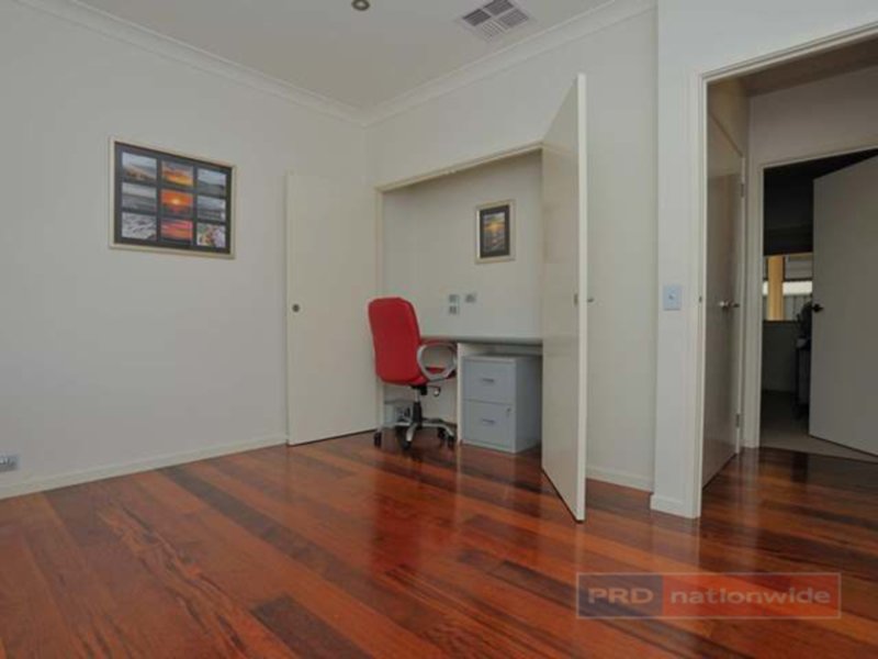 Photo - 5 Lindbeck Avenue, Tumut NSW 2720 - Image 14