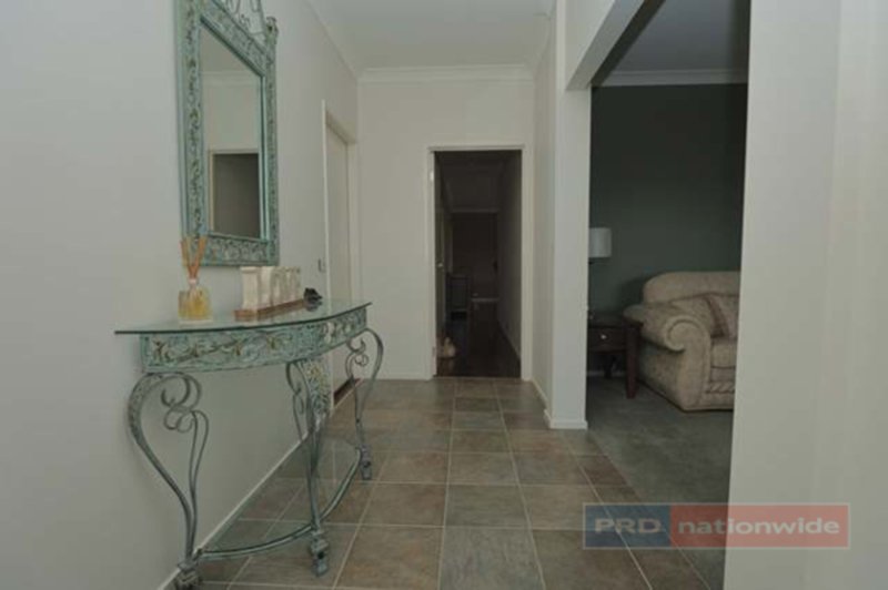 Photo - 5 Lindbeck Avenue, Tumut NSW 2720 - Image 22