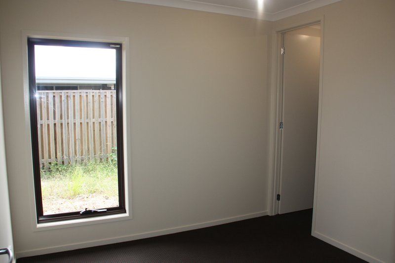 Photo - 5 Lindeman Circuit, Pimpama QLD 4209 - Image 12
